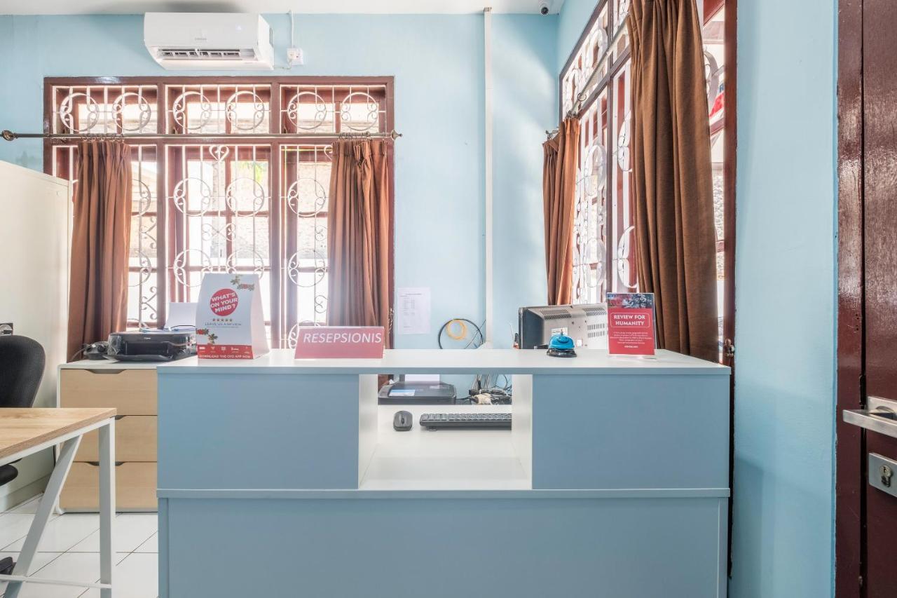 Super Oyo 1568 Stasiun Ka Cirebon Guest House Exterior photo